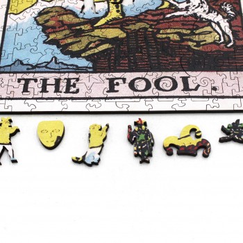 Tarot: The Fool (Rider-Waite) Dėlionė Iš Medžio (250 detalių) Fantasy Puzzles